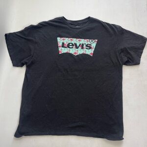 Levi’s T-shirt, Men, Size XL Pink Flamingo Graphic Unisex Crewneck T-shirt